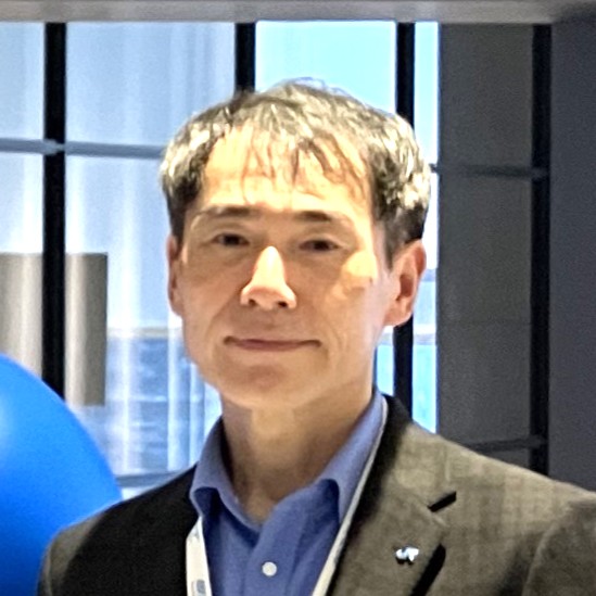 西日本旅客鉄道株式会社  技術理事   システムマネジメント部 部長 甲斐 康弘